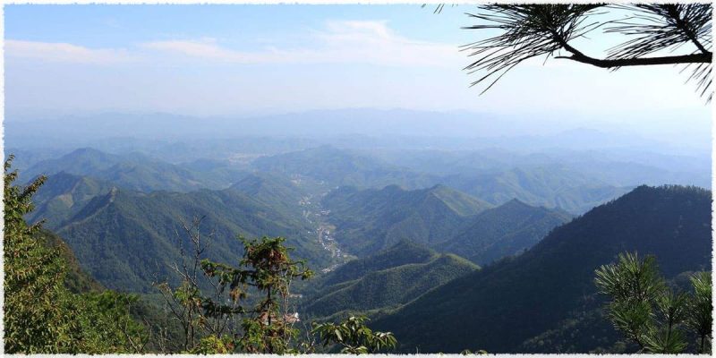 Pics rocheux des Mts Tian Mu